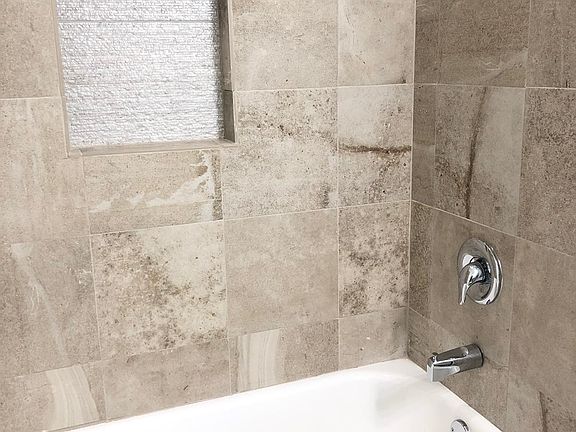 5th image of 3602 Valeria St #2