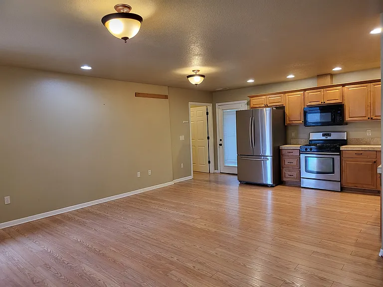 476 Marino Dr N — Photo 3
