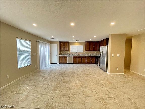 4th image of 11265 Sandrone Ave