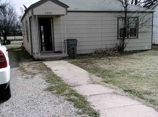 1606 SW 6th St, Lawton, OK 73501