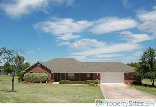 1st image of 208 Willow Creek Dr