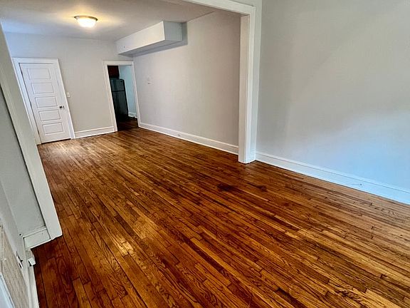 2nd image of 1121 W Grace St APT 5