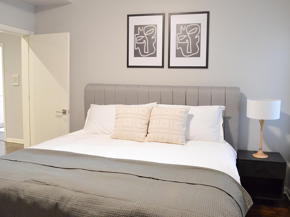 1st image of 835-843 W Barry Ave #2X1