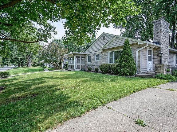 3rd image of 5713 Primrose Ave
