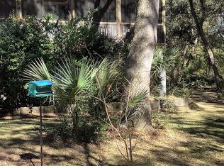 8423 Saint Pierre Creek Dr, Edisto Island, SC 29438