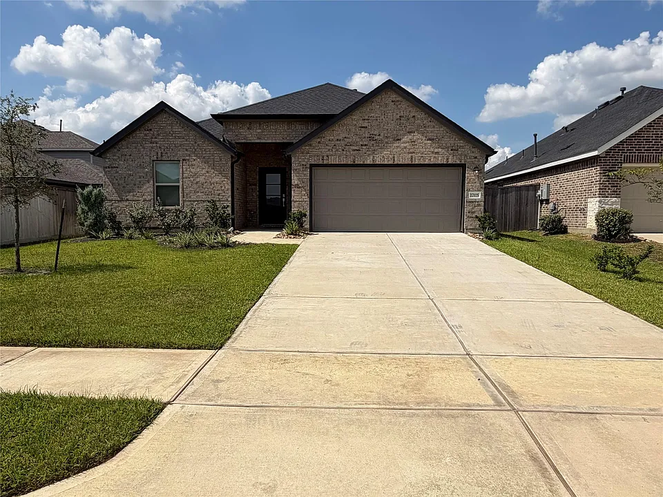 17115 Sunflower River Dr