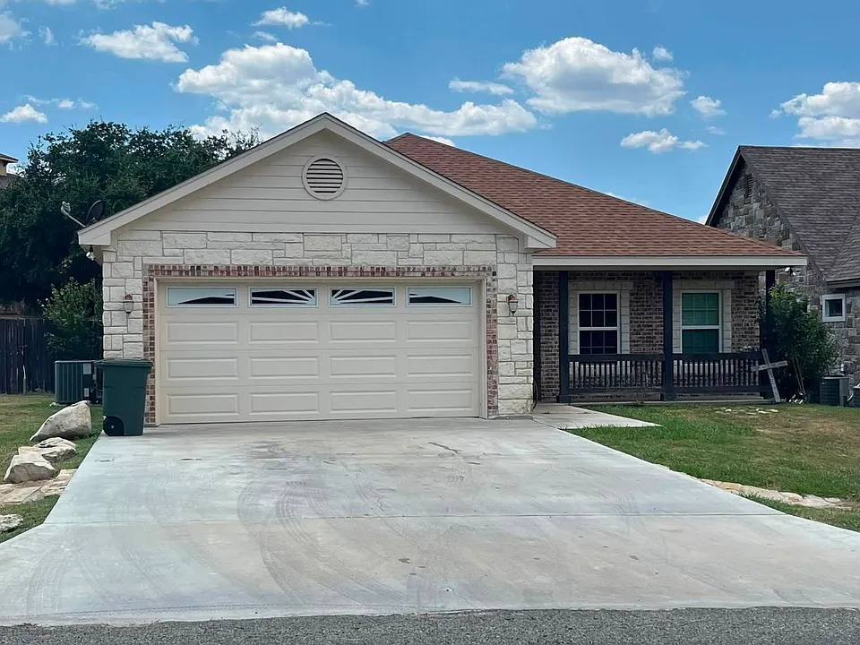 210 Westview Ter