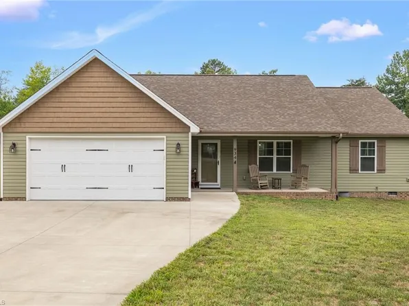 934 Gideon Grove Church Rd, Stokesdale, NC 27357