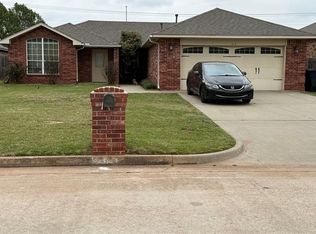 12113 NW 7th St, Yukon, OK 73099