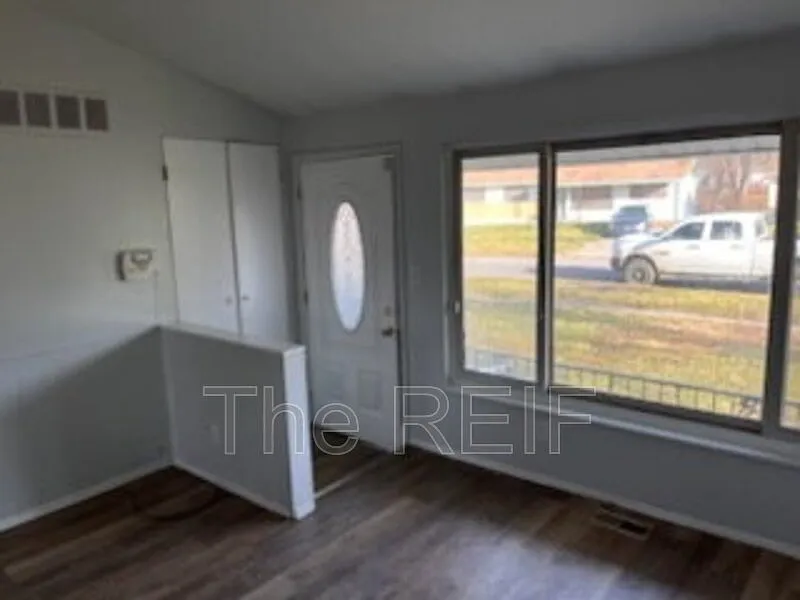 Building Photo - 6223 Cypress Dr