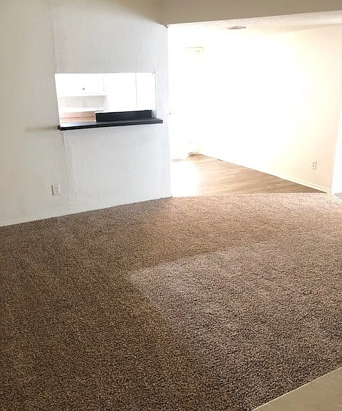 1505 N Locust St #7 — Photo 1