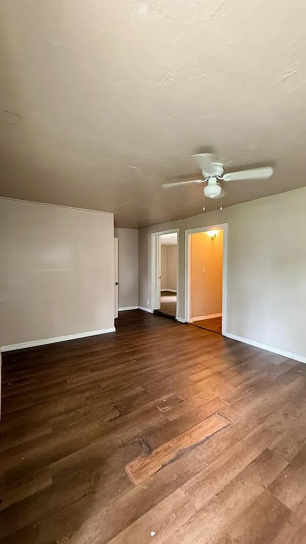 Charming 2-Bedroom Home with on Oleander Avenue Your Perfect Auburndale Oasis! — Photo 1