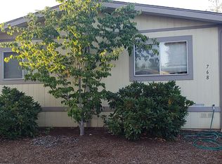 768 Lochaven Ave, Springfield, OR 97477