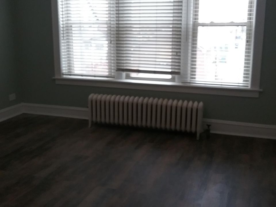 1st image of 2445 Birdsall St APT 10