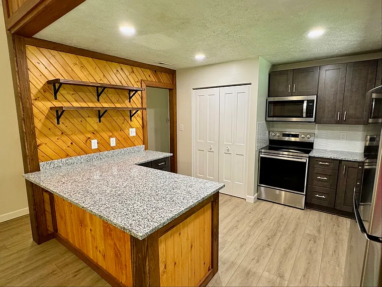 5901 Milhouse Ct — Photo 3