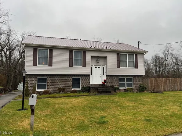 301 Skyview Dr, Wintersville, OH 43953