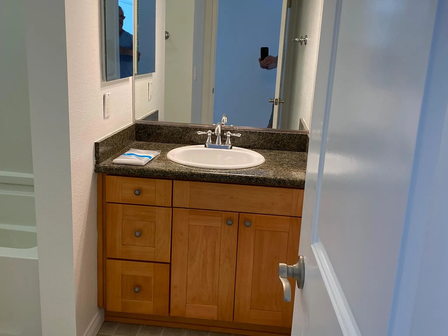 2 bed, 952 sqft, $2,900 — Photo 3