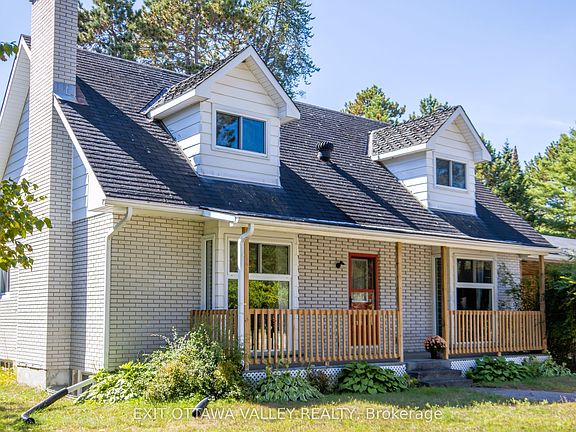 3rd image of 23 Sprucedale Ave