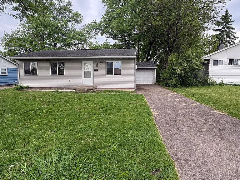 4425 Thompson Drive - Exterior