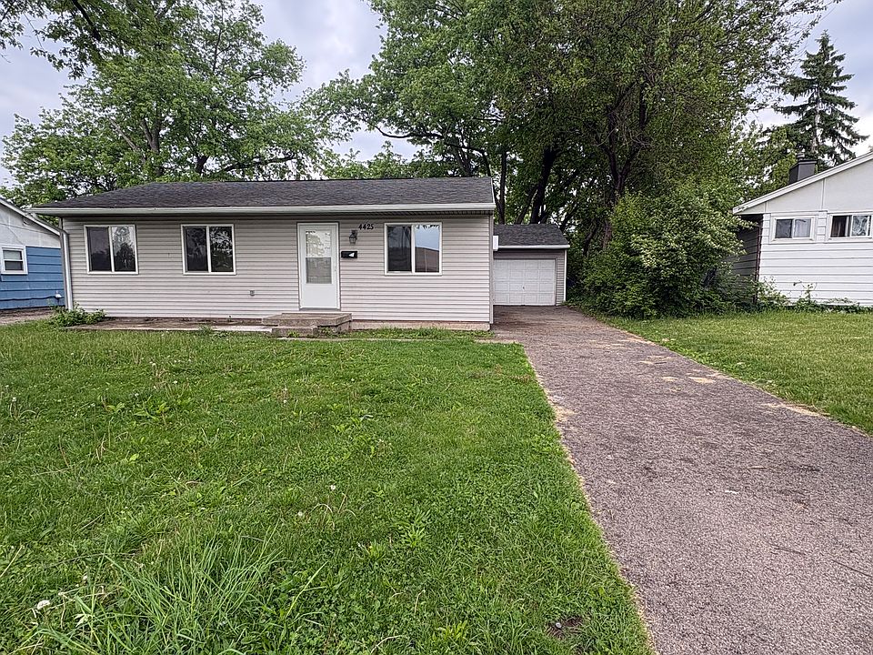 4425 Thompson Drive - Exterior