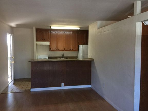 4th image of 427 W 4th Ave APT G