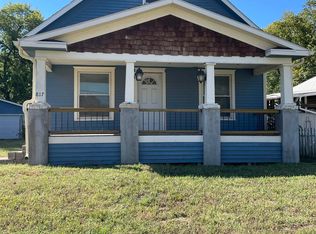 817 SE Chandler St, Topeka, KS 66607