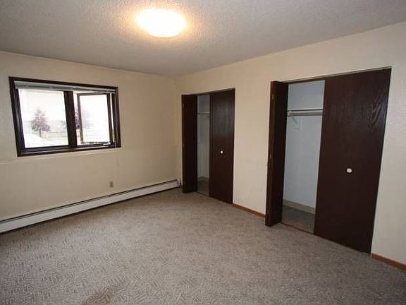 Bedroom-HUGE Closets
