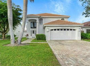 523 103rd Ave N, Naples, FL 34108