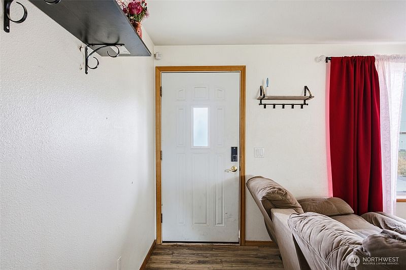 3rd image of 1227 Lowry Street