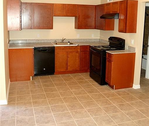 5th image of 6762 Trail Lake Dr Unit A