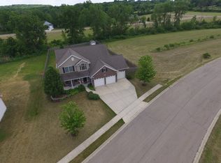 855 Courtney Ln, Marengo, IL 60152