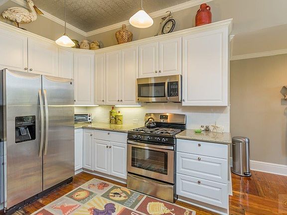 4th image of 3104 Avenue Q