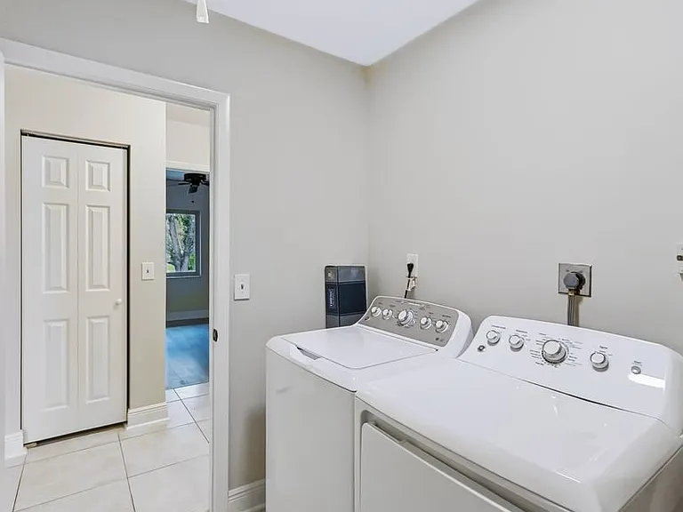 5693 Rattlesnake Hammock Rd #203 — Photo 26