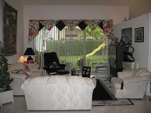 4th image of 5333 NW 57th Ter