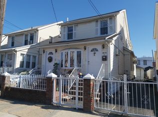 10455 122nd St, South Richmond Hill, NY 11419
