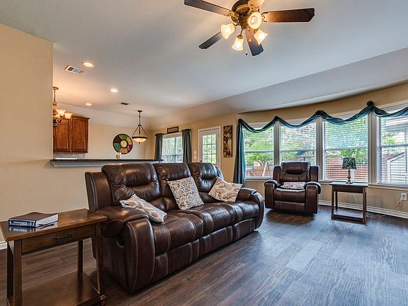 5th image of 305 Payne Stewart Dr