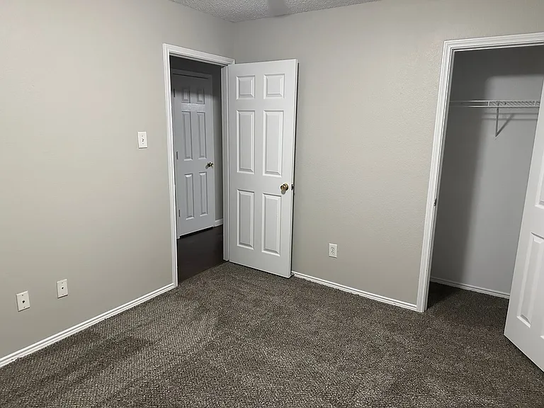 9328 Goldenview Dr — Photo 18