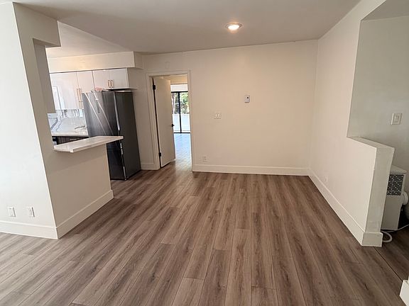 5th image of 1609 Veteran Ave APT 3