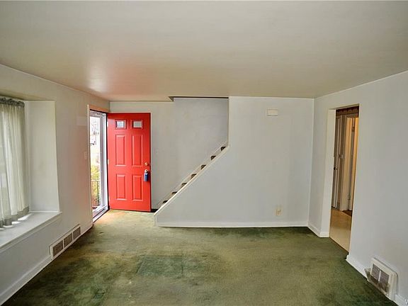 3rd image of 530 Maynard Dr