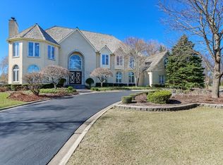 35 Pentwater Dr, South Barrington, IL 60010