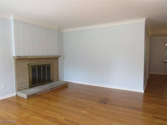 3rd image of 25316 Conover Dr