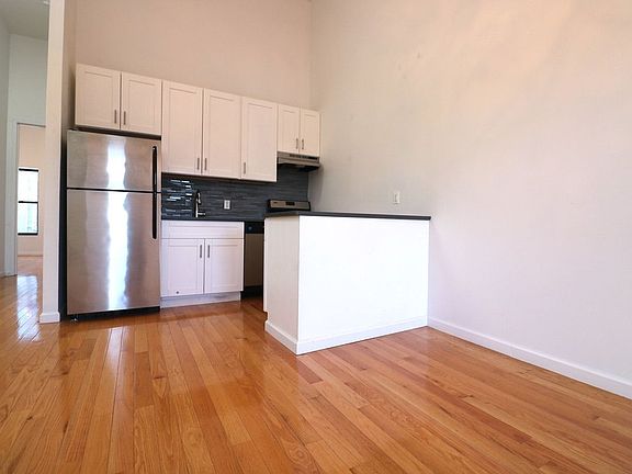 2nd image of 902 4th Ave #2F