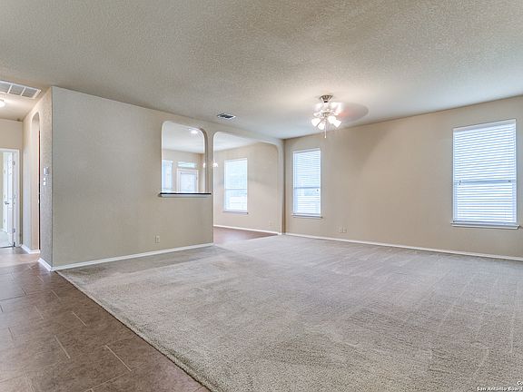 5th image of 13512 Ashmont