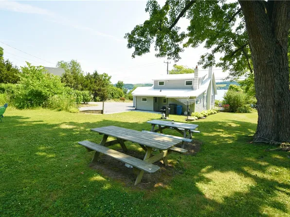 4524 E Bluff Dr, Penn Yan, NY 14527