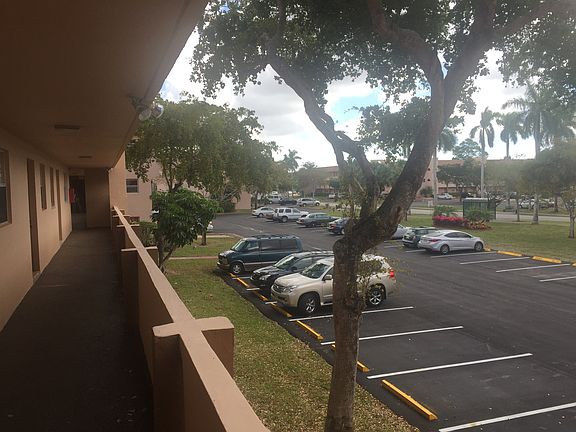 5th image of 8051 Sunrise Lakes Dr N APT 202