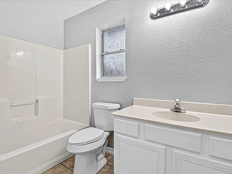 6810 Blue Skyway Dr — Photo 28