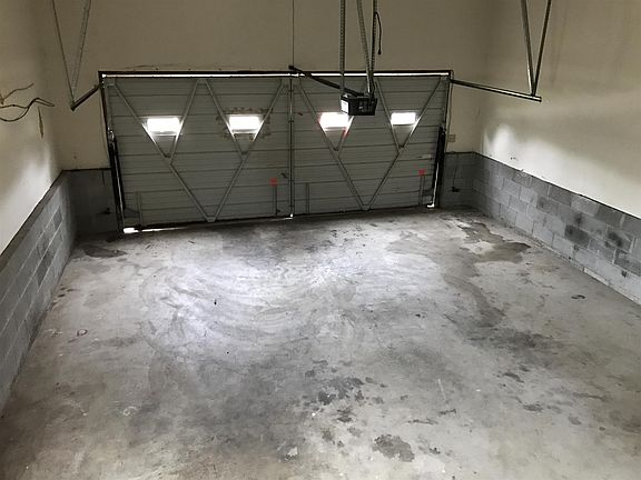 5th image of 605 Bluewater Dr