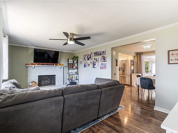 5th image of 1492 Highland Villa Dr