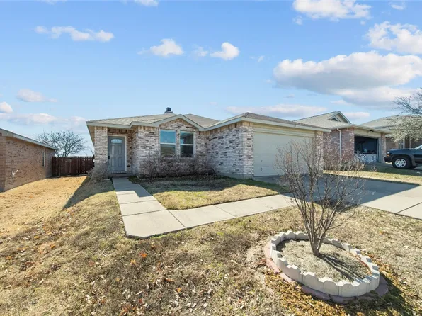 725 Riverflat Dr, Fort Worth, TX 76179