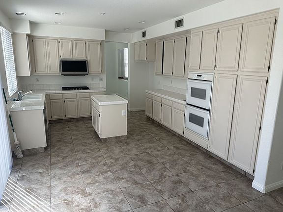 5th image of 11306 Trailstone Ct